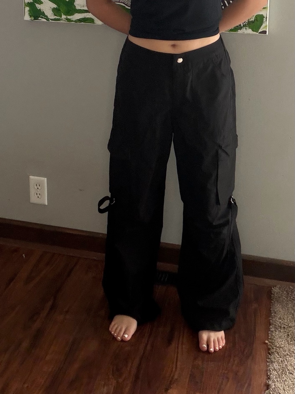 Black Wide-Leg Cargo Pants